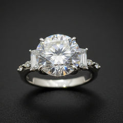 Obsidian Radiance Ring — 8 Carat Moissanite 925 Sterling Silver